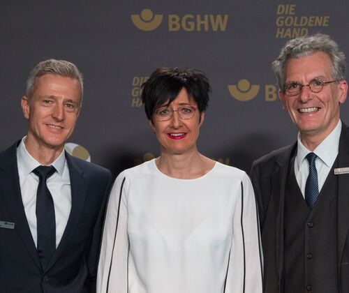 Markus Heiter, Marita Klinkert (Mitglieder der BGHW-Geschäftsführung) und Dr. Udo Schöpf (Vorsitzender der Geschäftsführung)