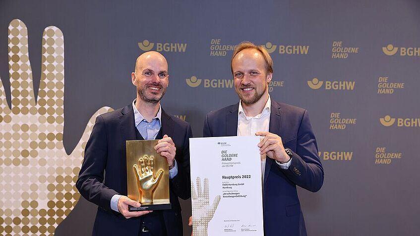 Preisübergabe der Goldenen Hand an Evas